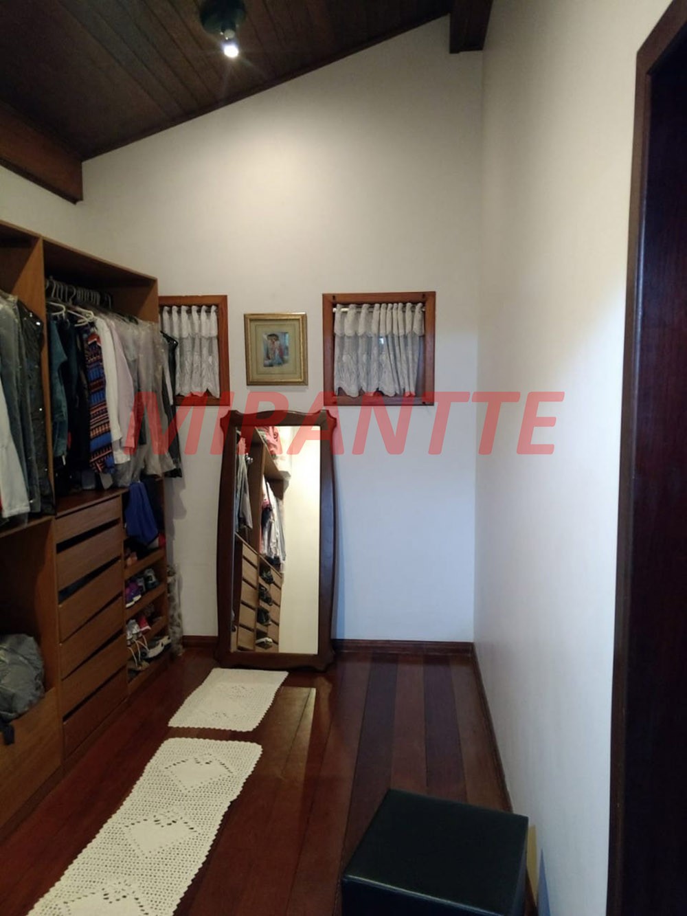 Sobrado de 380m² com 3 quartos em Serra Da Cantareira