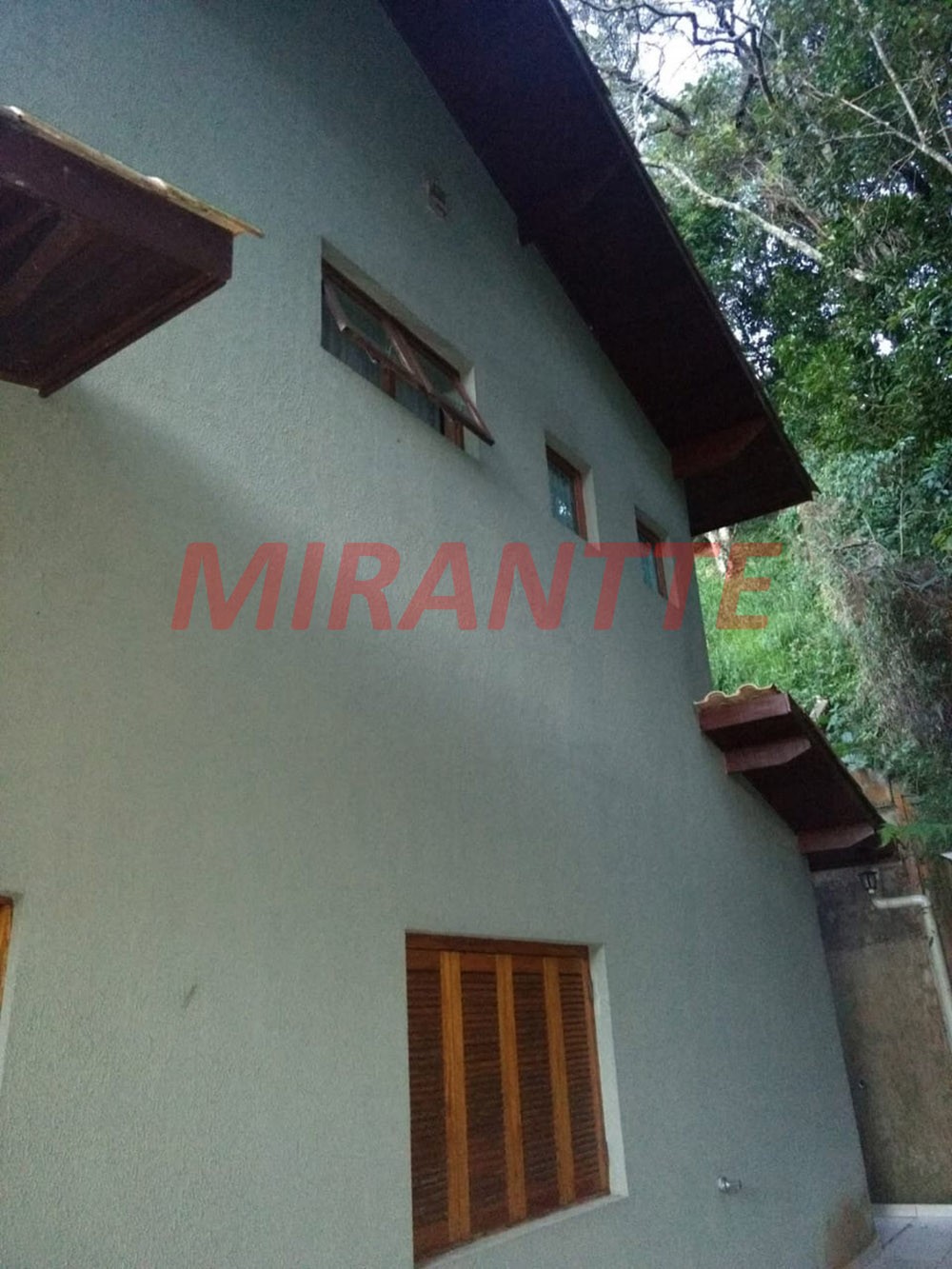 Sobrado de 380m² com 3 quartos em Serra Da Cantareira