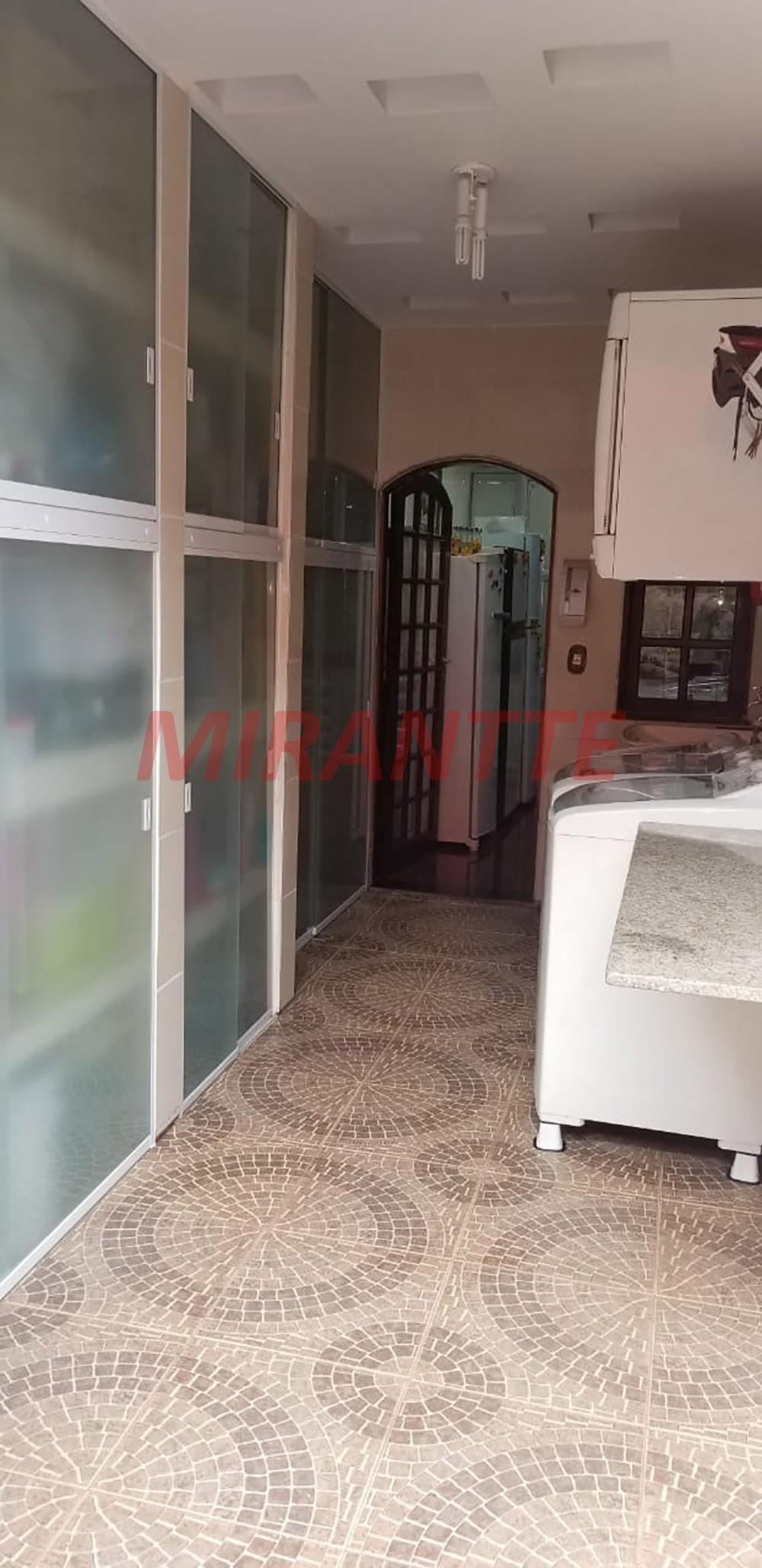 Sobrado de 330m² com 3 quartos em Centro