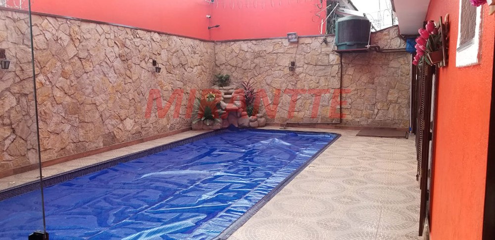 Sobrado de 330m² com 3 quartos em Centro