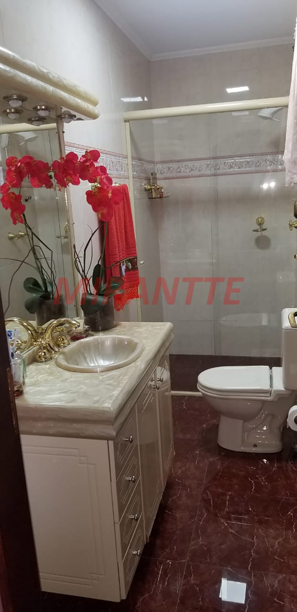 Sobrado de 330m² com 3 quartos em Centro