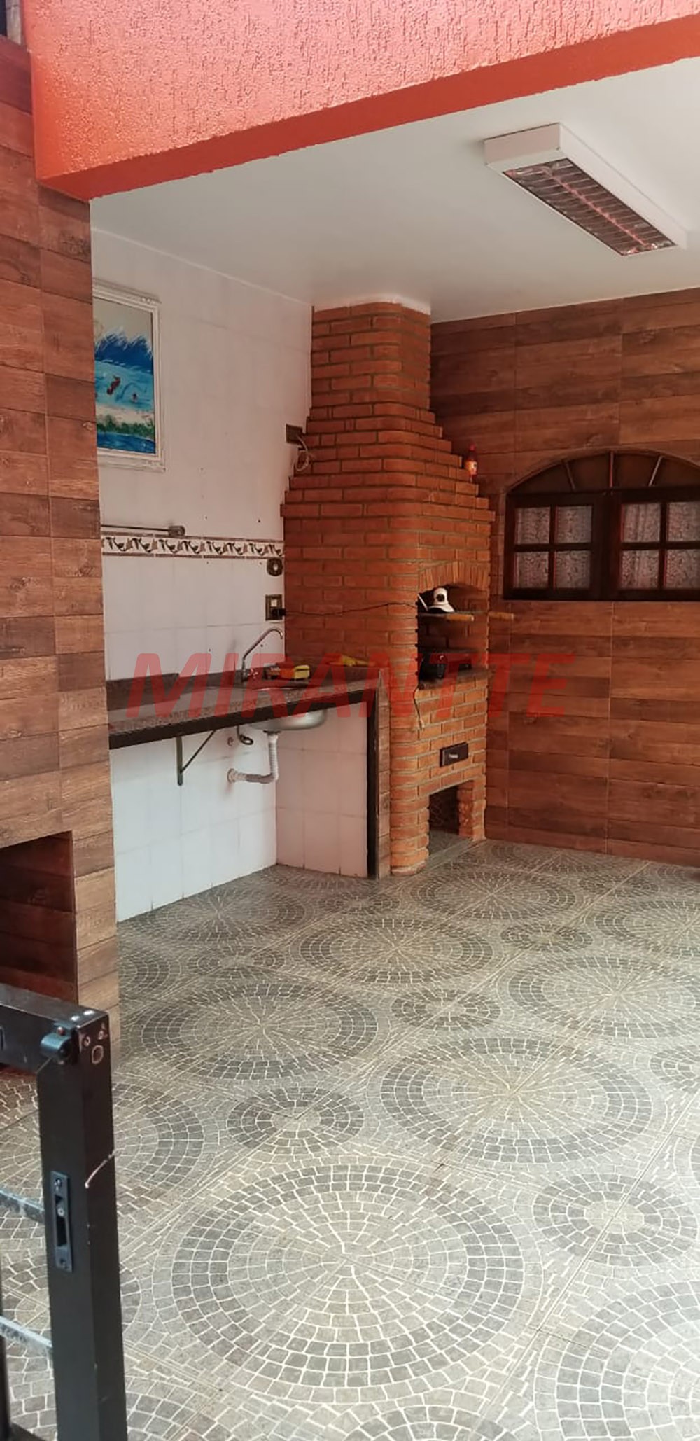 Sobrado de 330m² com 3 quartos em Centro