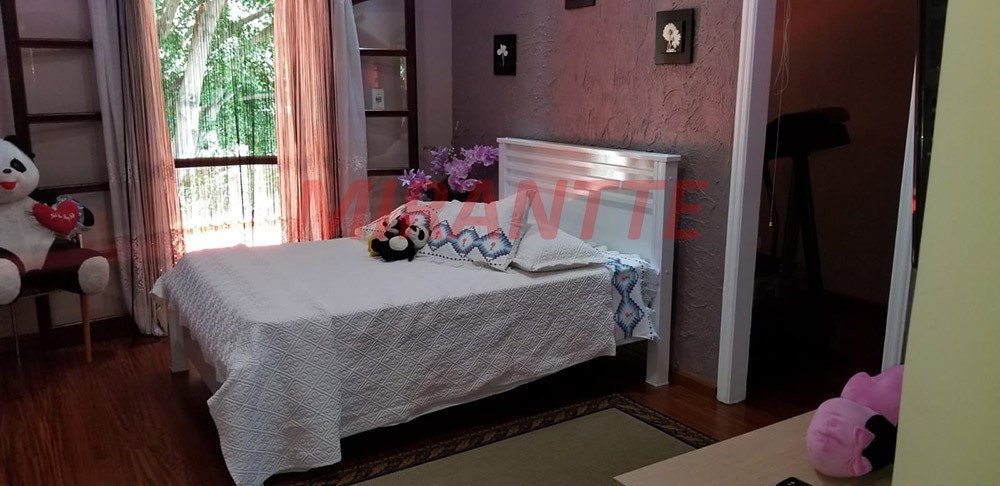 Sobrado de 330m² com 3 quartos em Centro