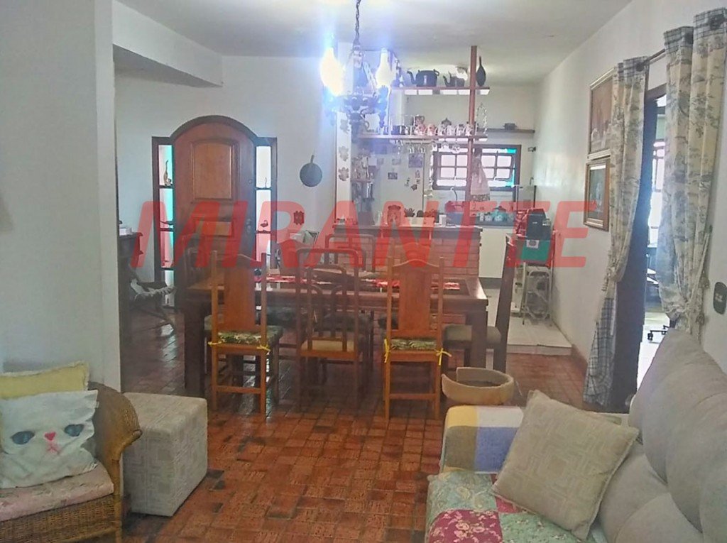 Casa terrea de 188m² com 4 quartos em Freguesia do