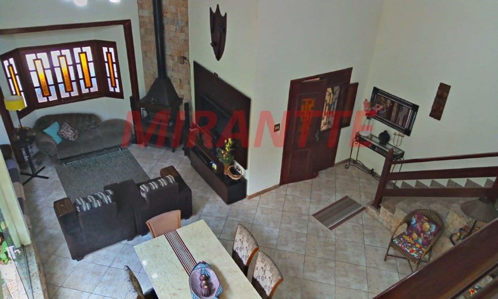 Sobrado de 200m² com 3 quartos em Jaçana