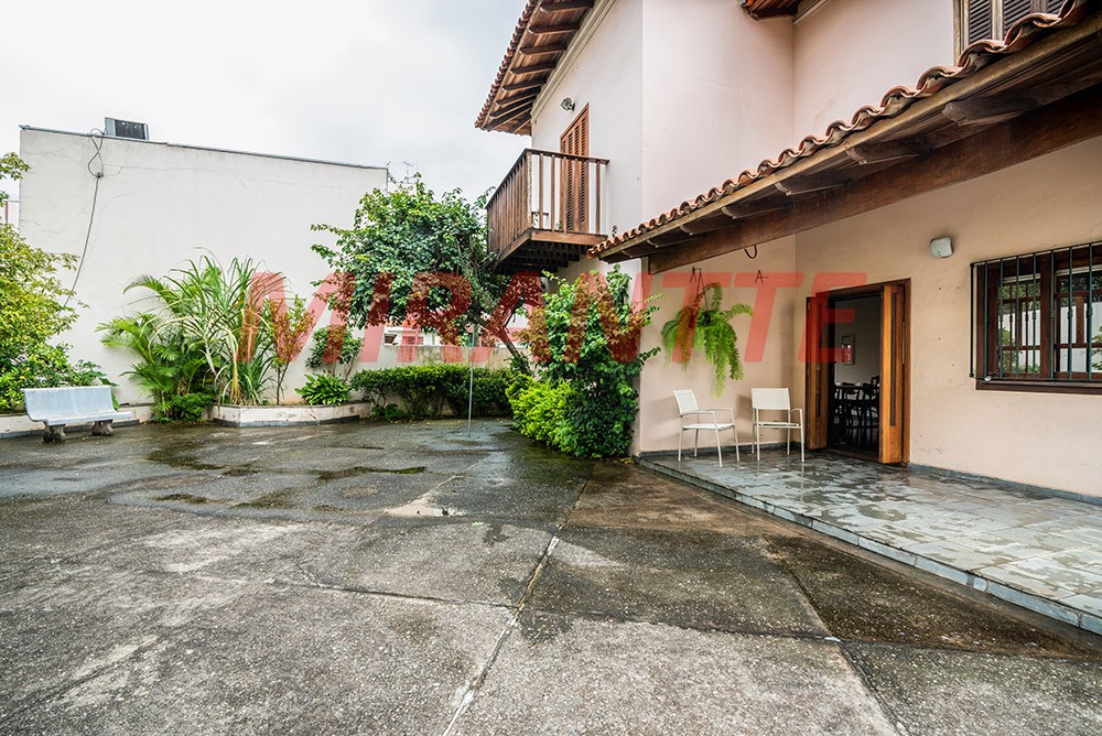 Sobrado de 300m² com 4 quartos em Sumaré