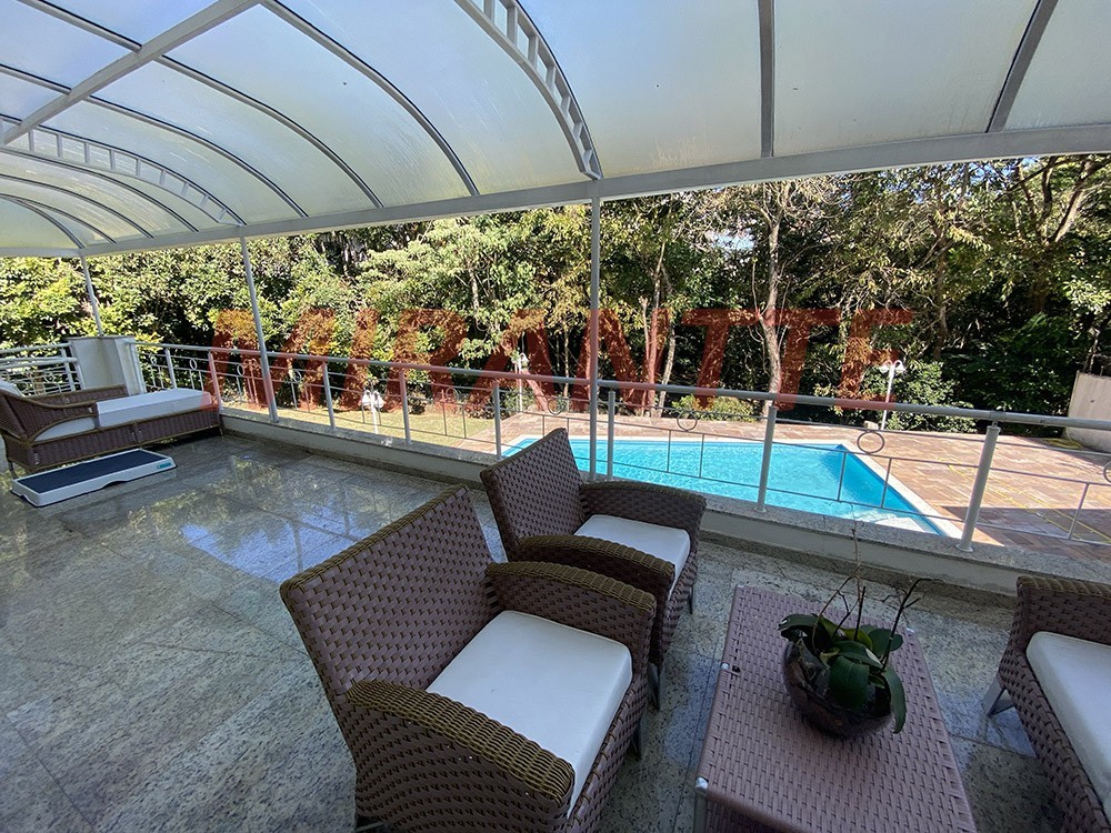 Sobrado de 650m² com 4 quartos em Jardim Itatinga