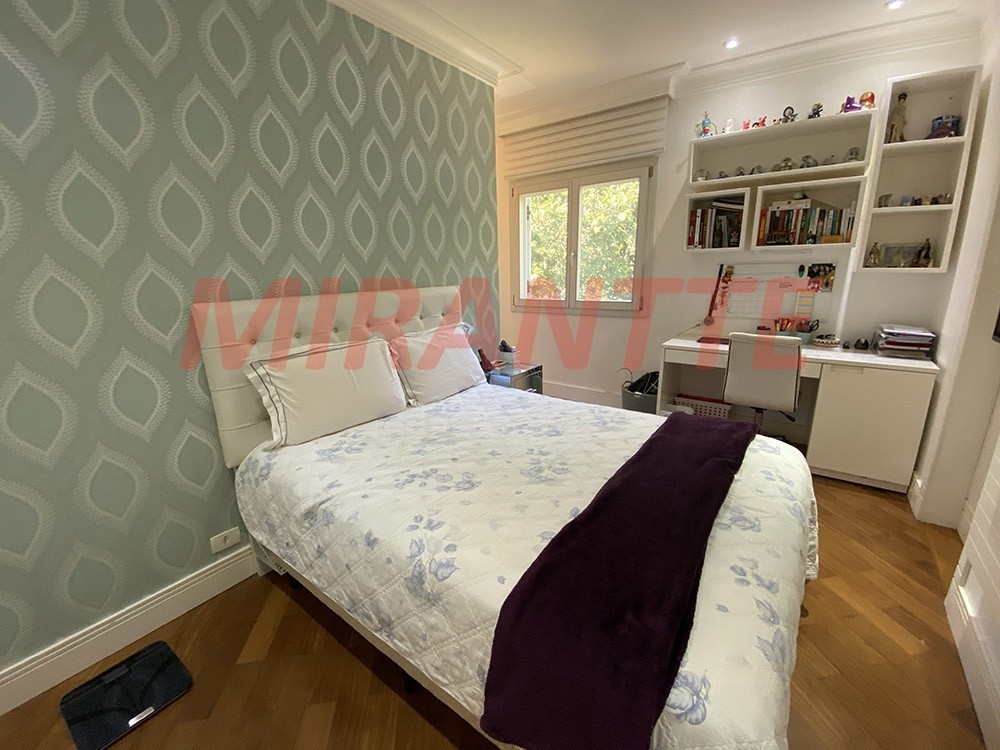 Sobrado de 650m² com 4 quartos em Jardim Itatinga