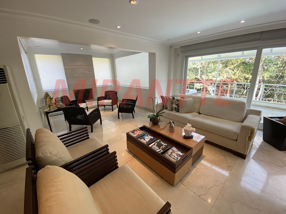 Sobrado de 650m² com 4 quartos em Jardim Itatinga