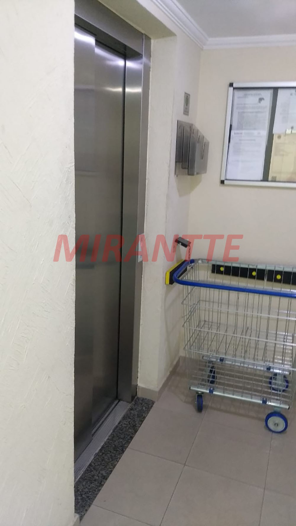 Apartamento com 2 quartos em Vila Galvão