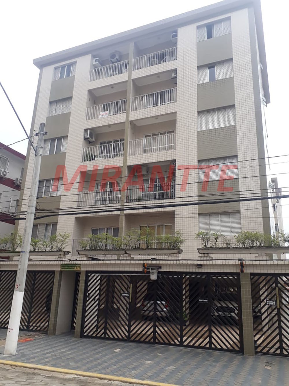 Apartamento de 96m² com 2 quartos em CENTRO