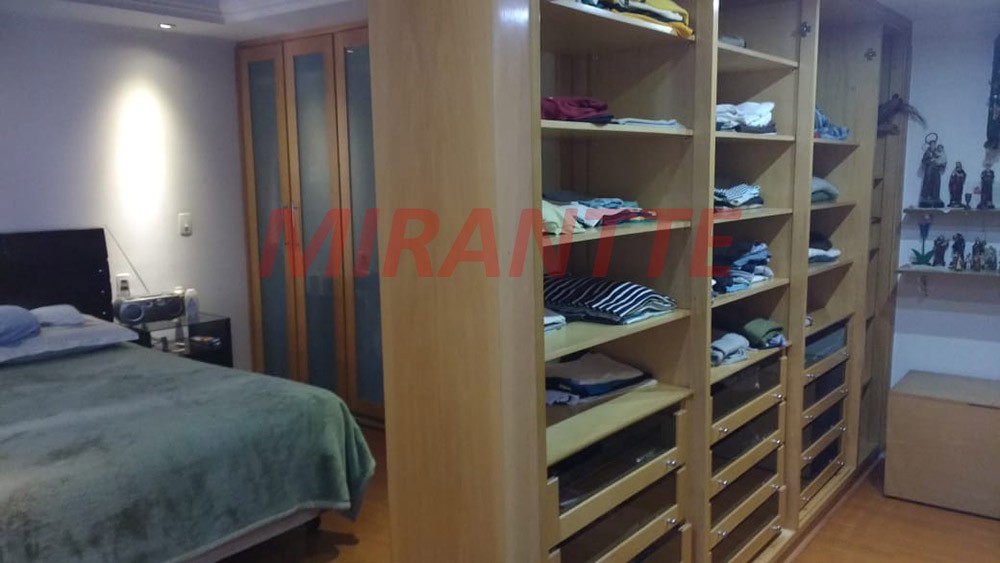 Apartamento de 425m² com 3 quartos em Água Fria