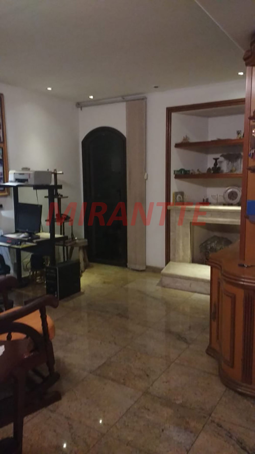 Apartamento de 425m² com 3 quartos em Água Fria