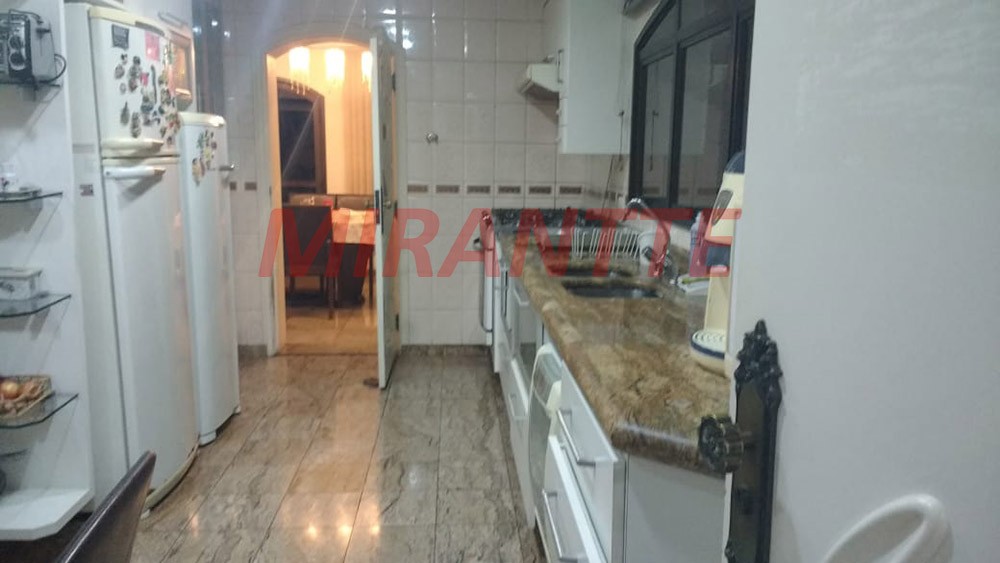 Apartamento de 425m² com 3 quartos em Água Fria
