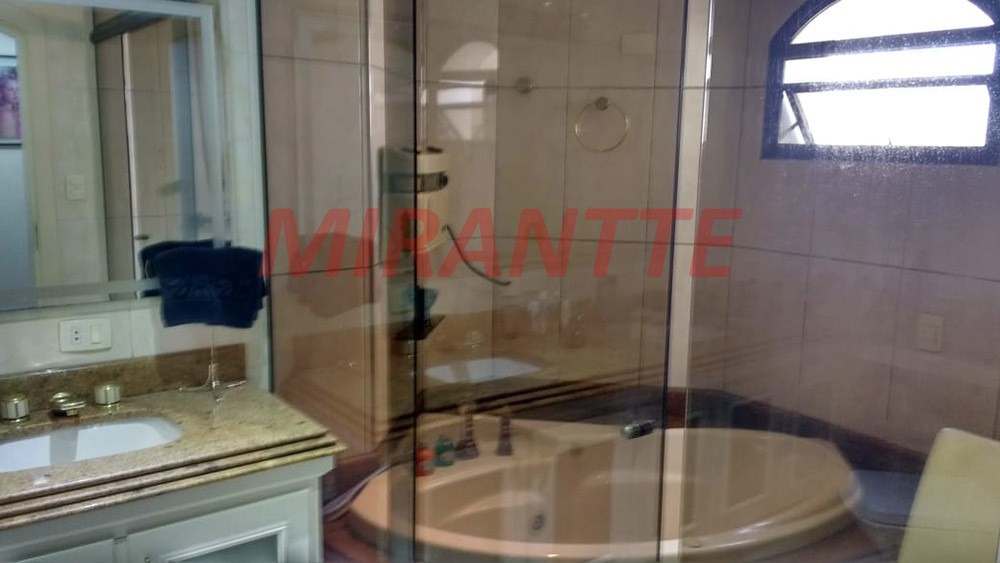 Apartamento de 425m² com 3 quartos em Água Fria