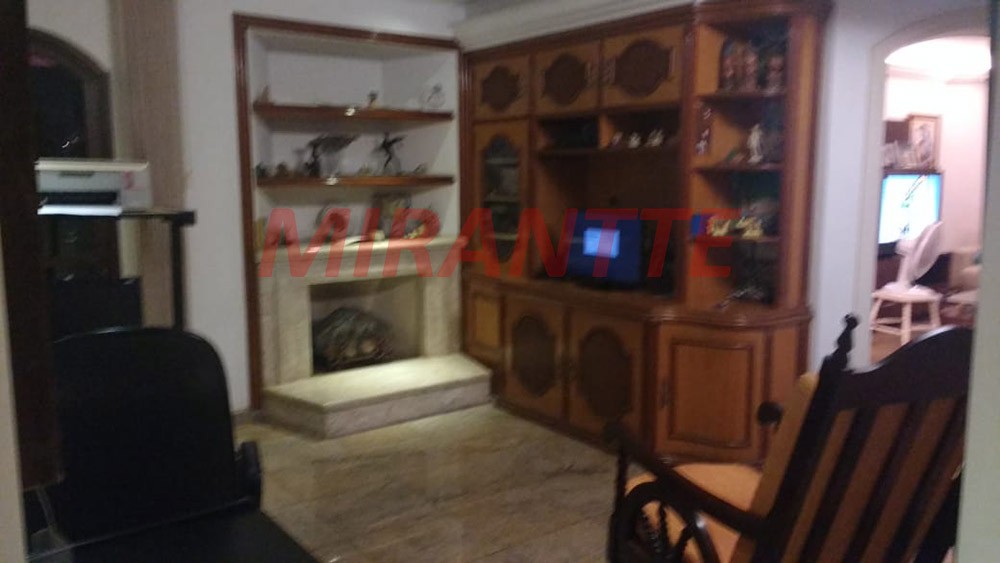 Apartamento de 425m² com 3 quartos em Água Fria