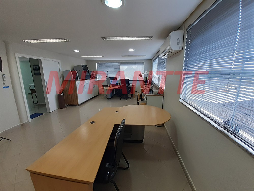 Comercial de 349m² em Santana