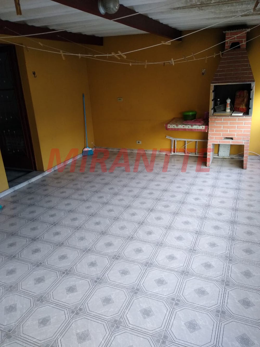 Sobrado com 4 quartos em Vila Barros