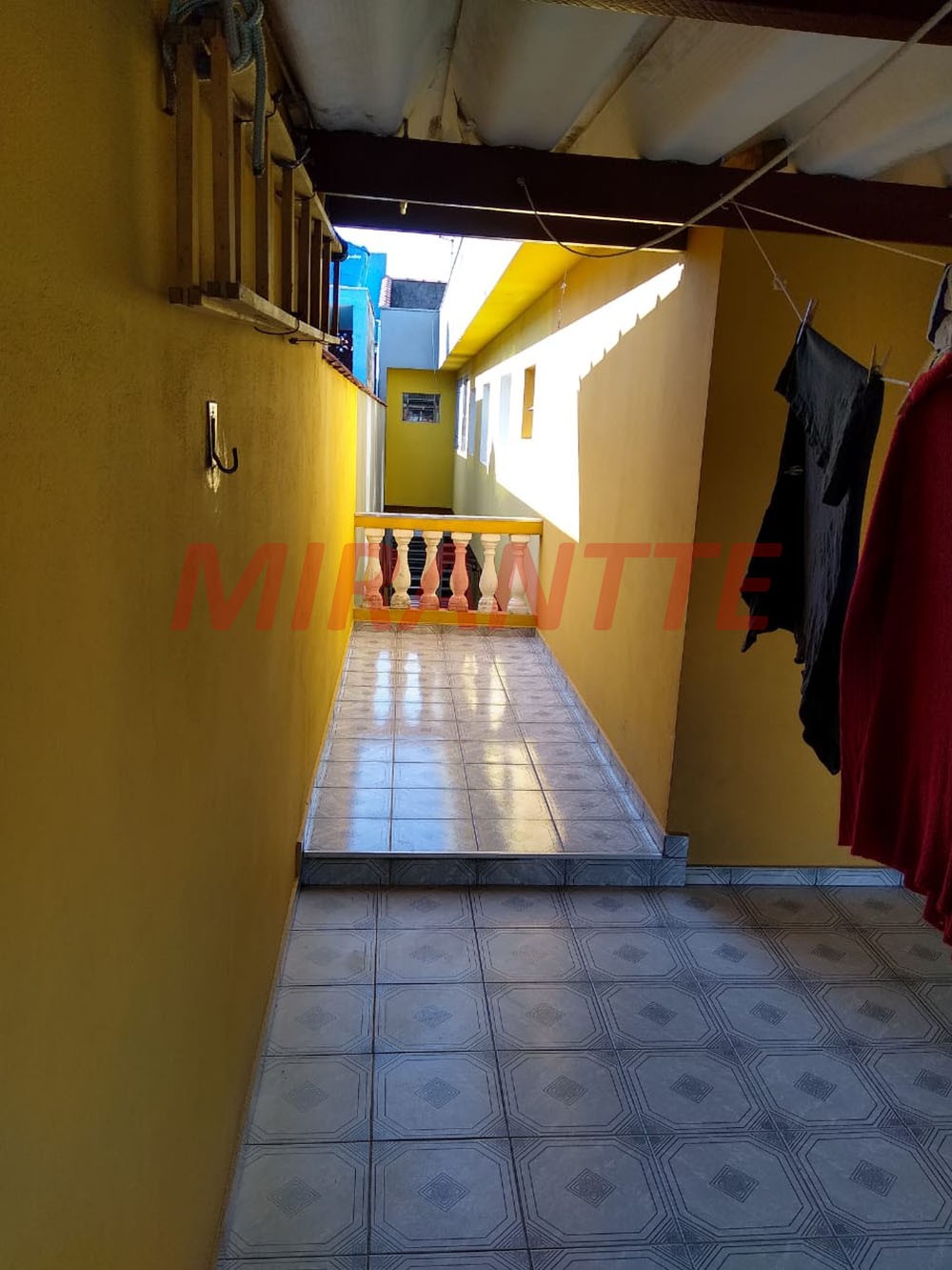 Sobrado com 4 quartos em Vila Barros