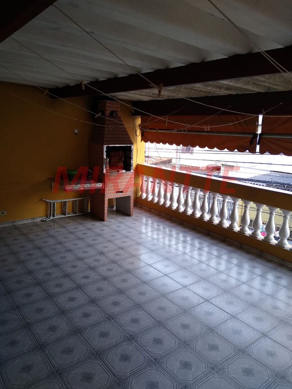 Sobrado com 4 quartos em Vila Barros