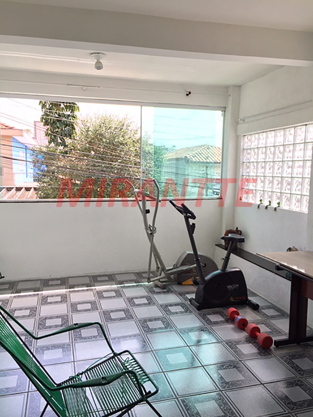 Sobrado de 350m² com 4 quartos em Ponte Grande