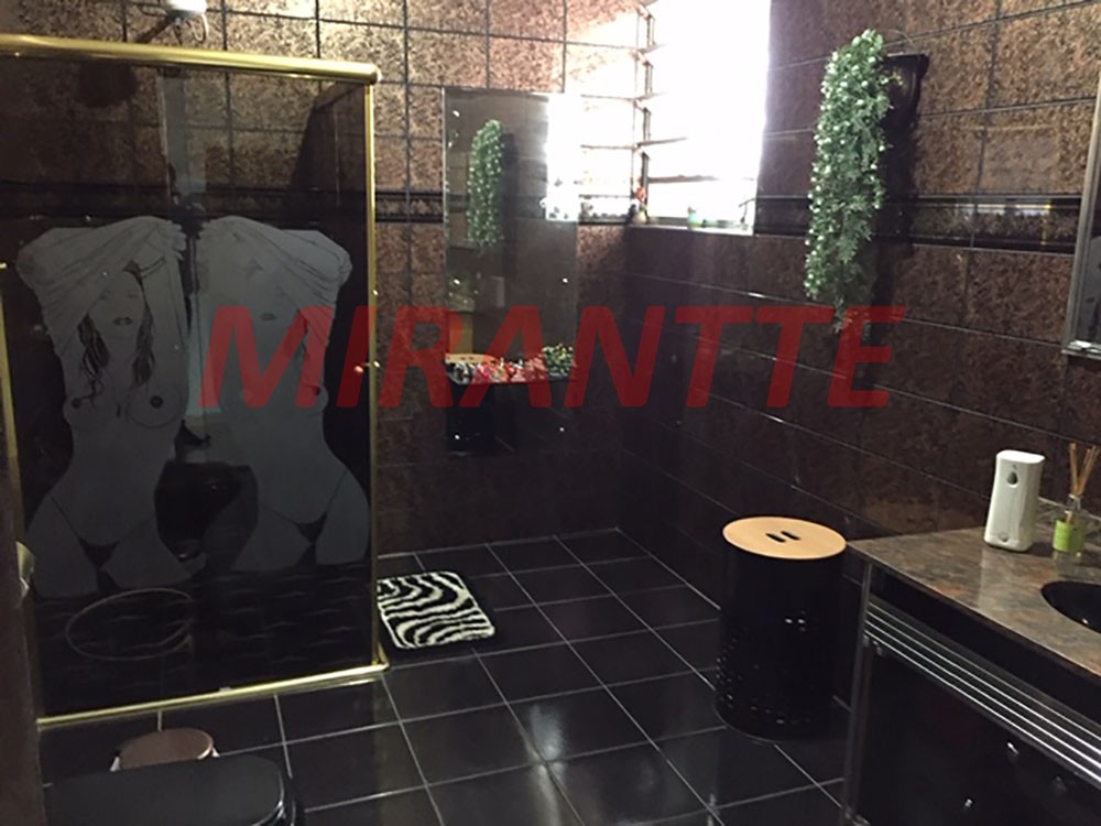 Sobrado de 350m² com 4 quartos em Ponte Grande