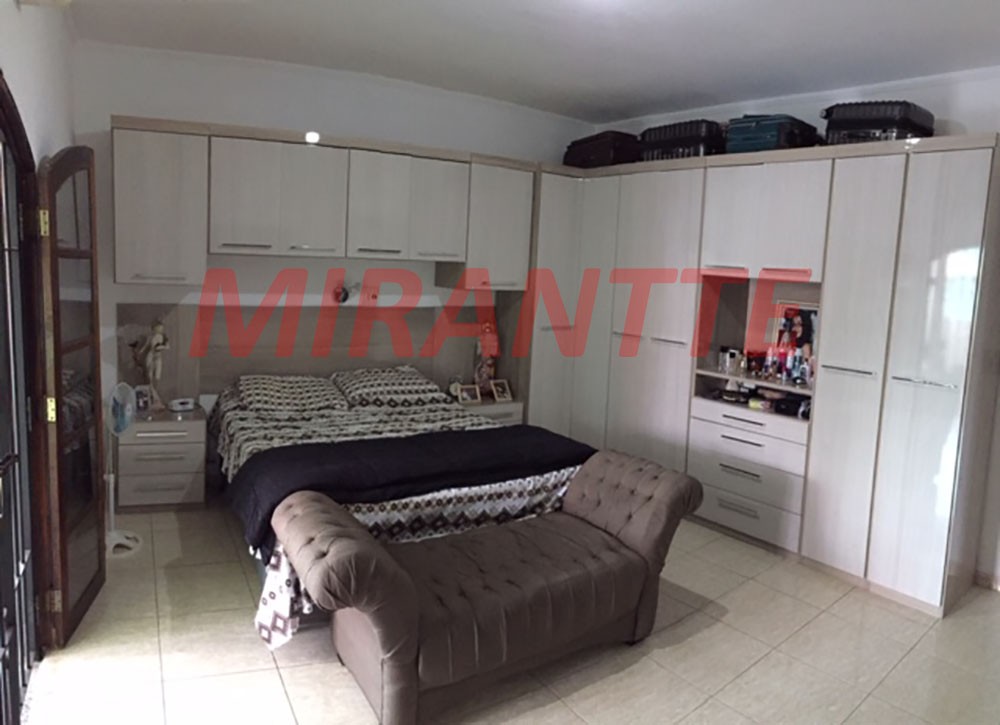 Sobrado de 350m² com 4 quartos em Ponte Grande