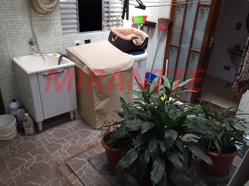 Sobrado de 350m² com 4 quartos em Ponte Grande