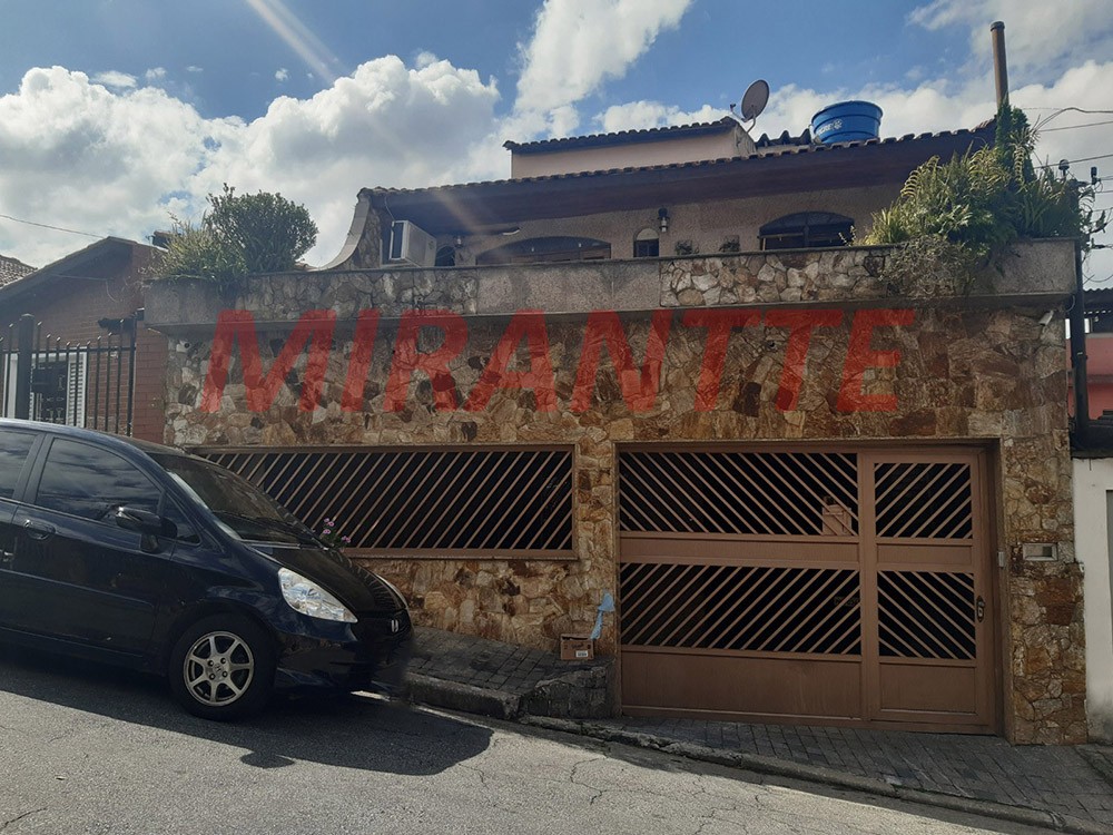 Sobrado de 326m² com 3 quartos em Vila Gustavo