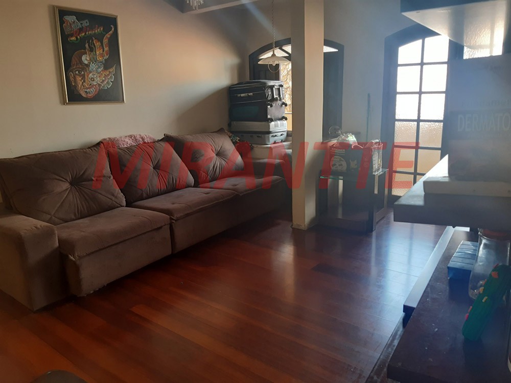 Sobrado de 326m² com 3 quartos em Vila Gustavo