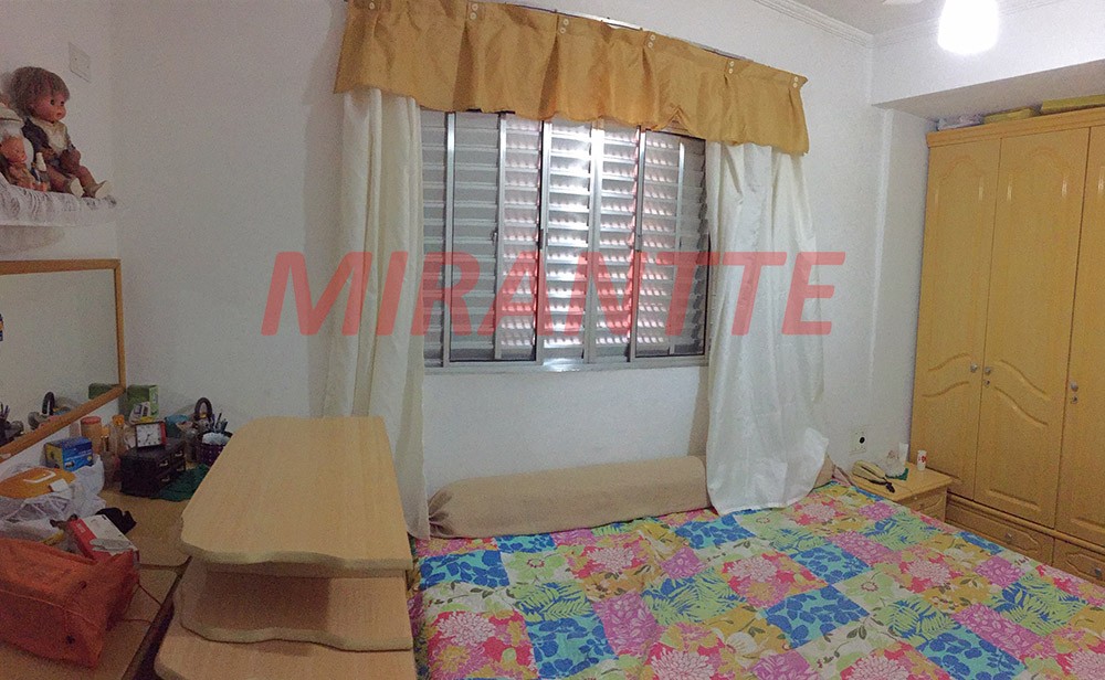 Sobrado de 300m² com 3 quartos em Jardim Vila Galvão