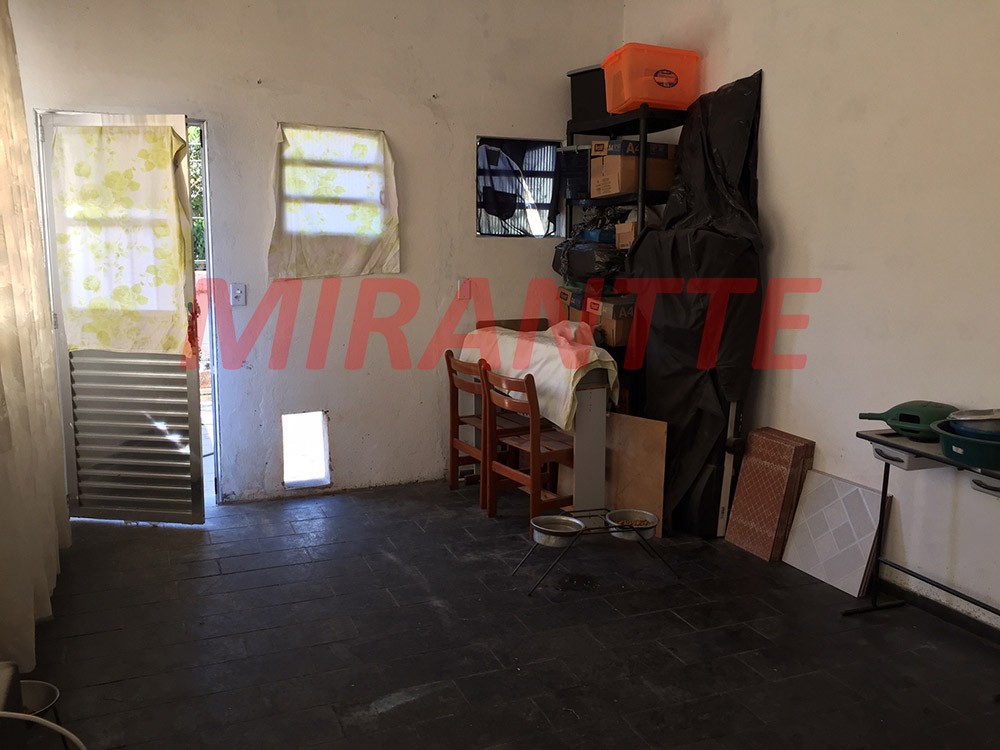 Sobrado de 300m² com 3 quartos em Jardim Vila Galvão
