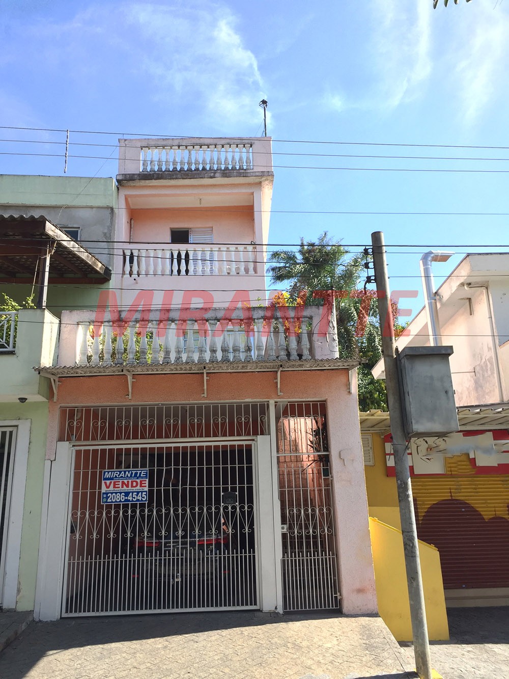 Sobrado de 300m² com 3 quartos em Jardim Vila Galvão