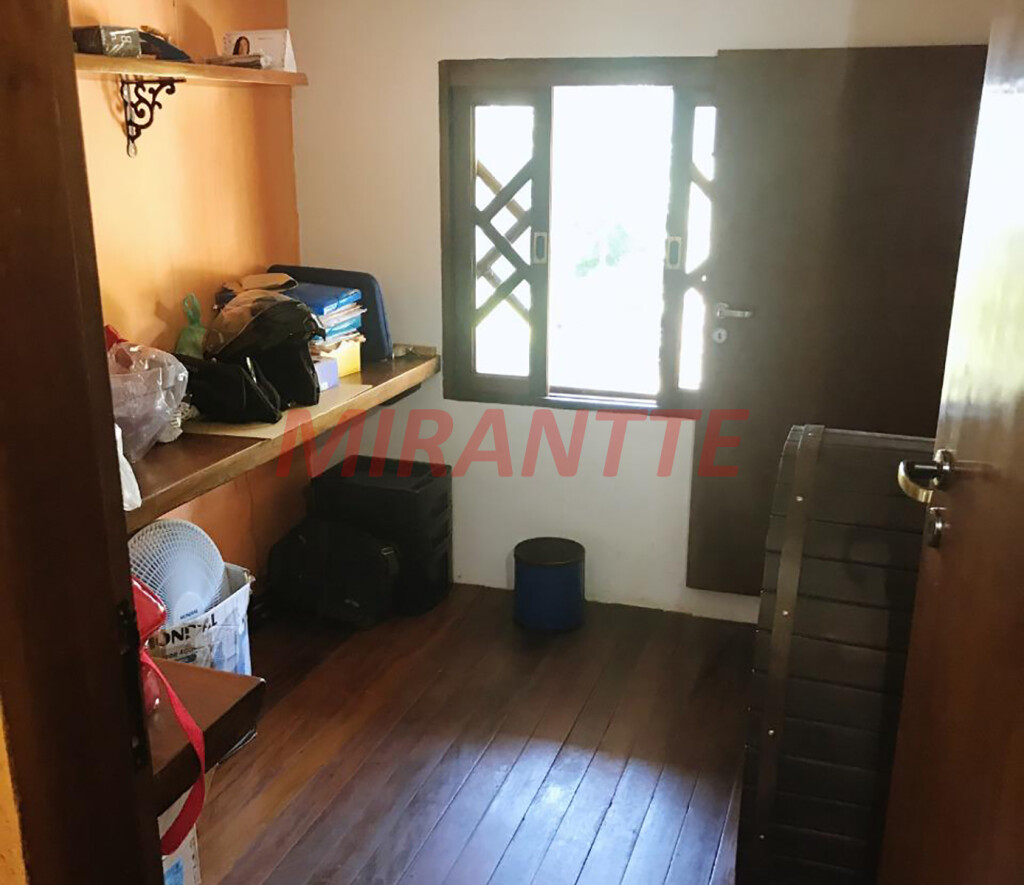Sobrado de 170m² com 3 quartos em Serra Da Cantareira