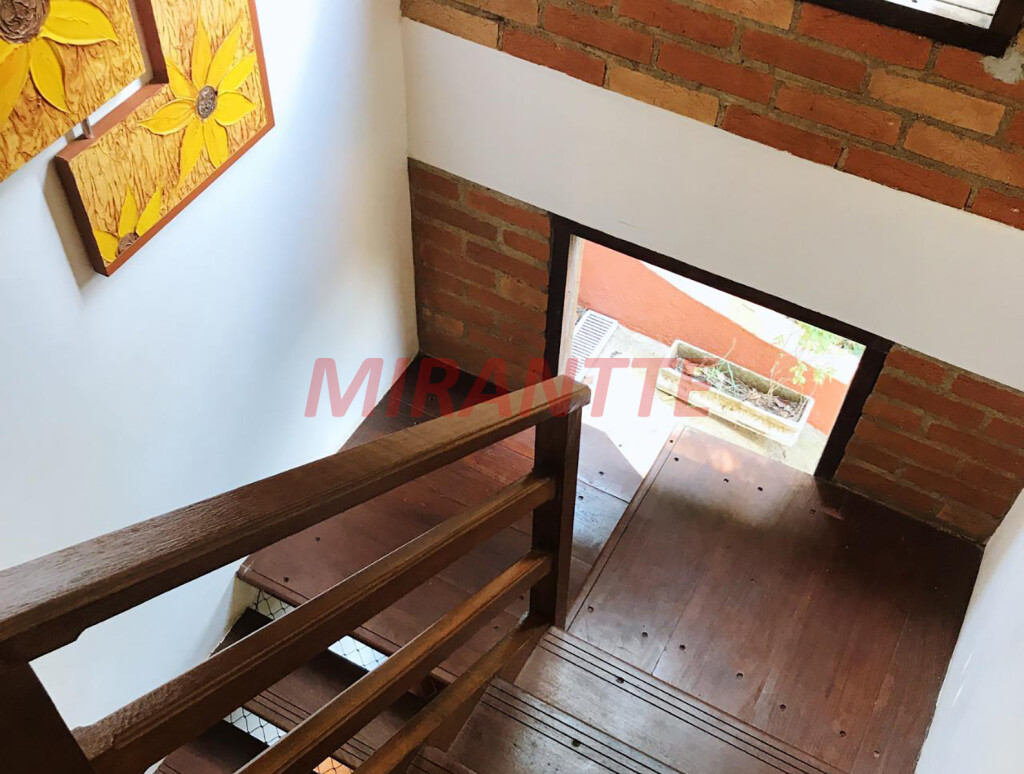 Sobrado de 170m² com 3 quartos em Serra Da Cantareira