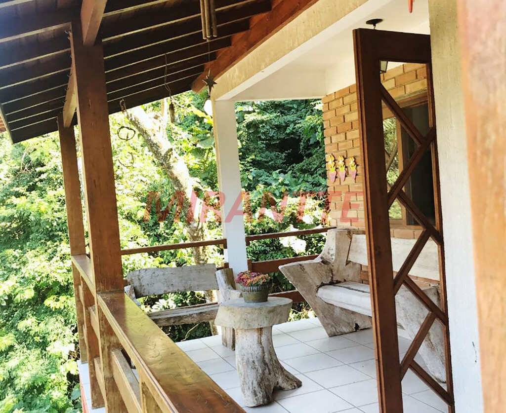 Sobrado de 170m² com 3 quartos em Serra Da Cantareira