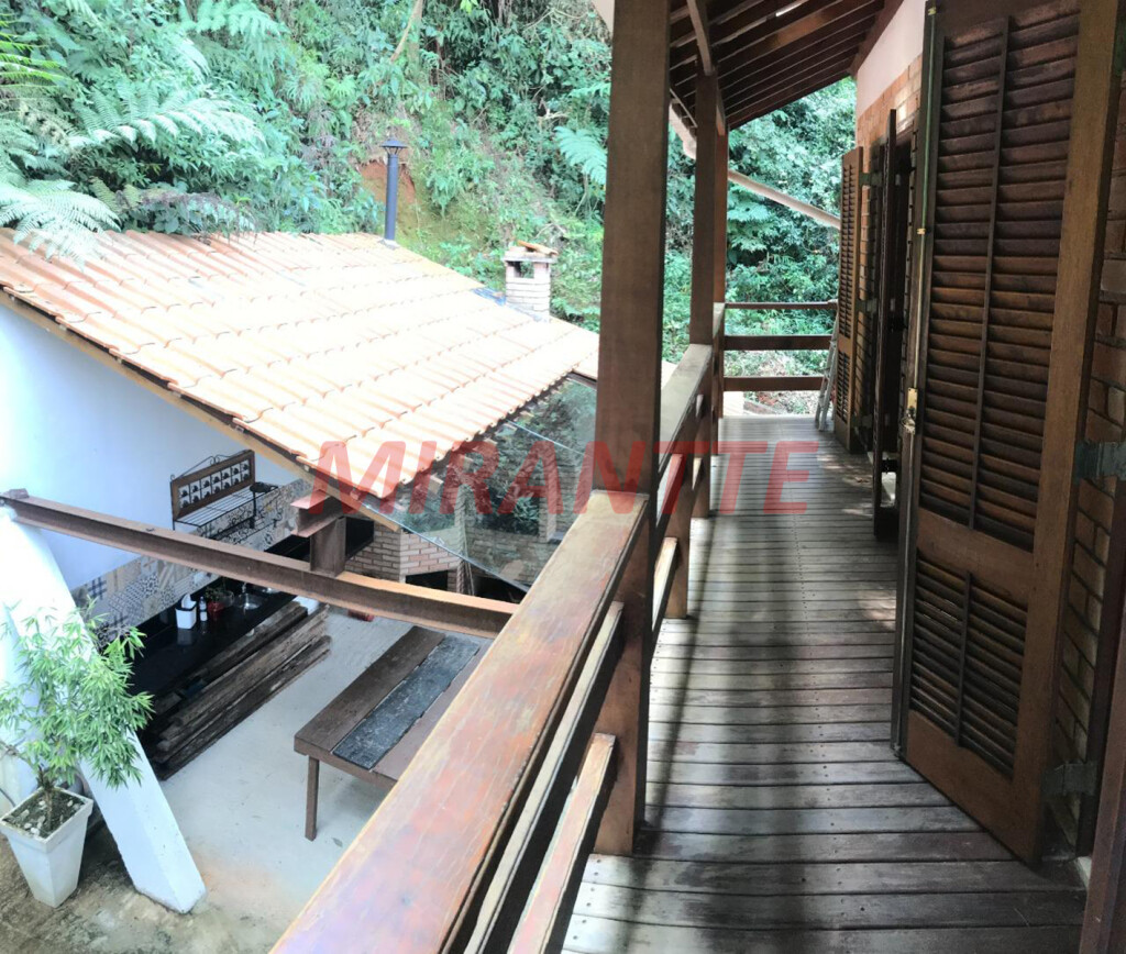 Sobrado de 170m² com 3 quartos em Serra Da Cantareira