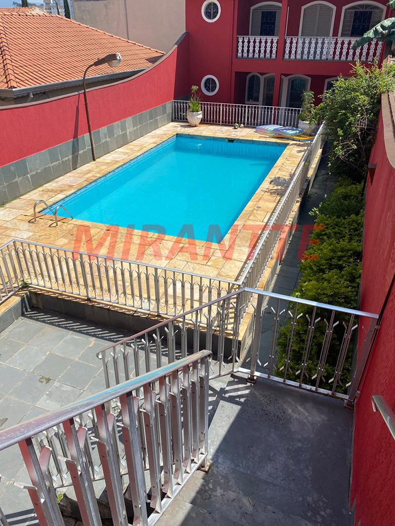 Sobrado de 507m² com 4 quartos em Vila Gustavo