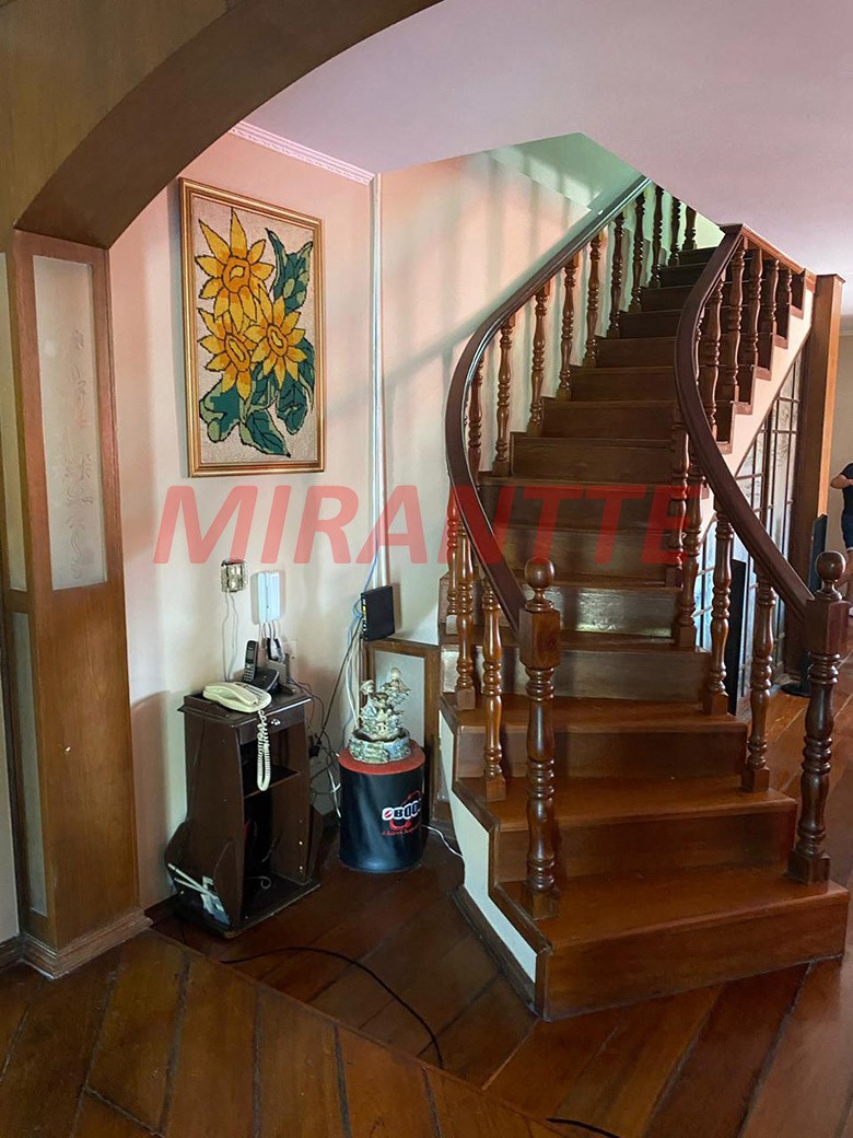 Sobrado de 507m² com 4 quartos em Vila Gustavo
