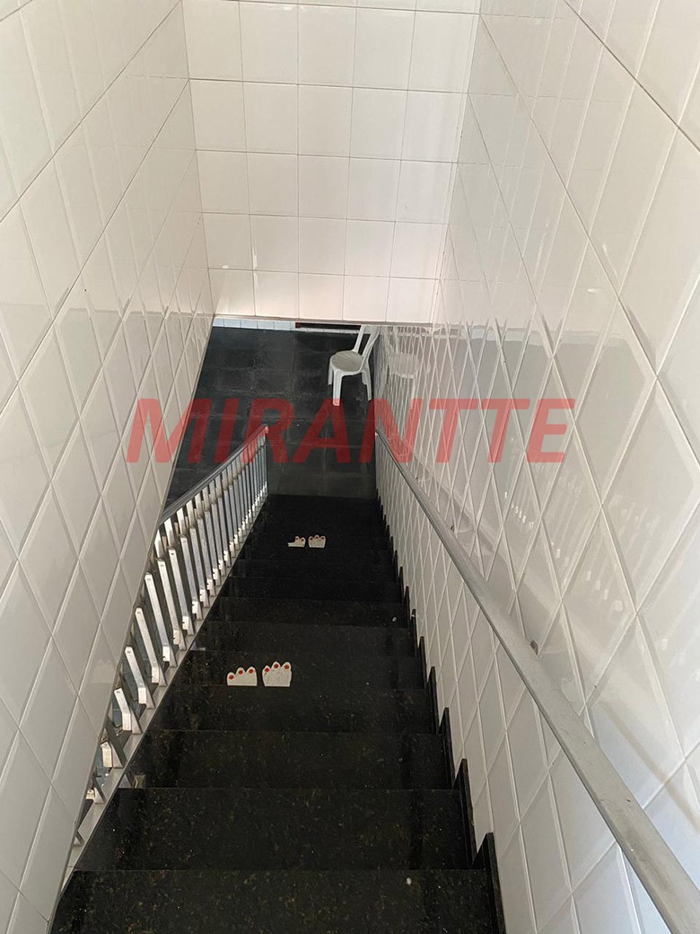 Sobrado de 507m² com 4 quartos em Vila Gustavo