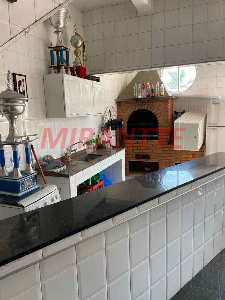 Sobrado de 507m² com 4 quartos em Vila Gustavo