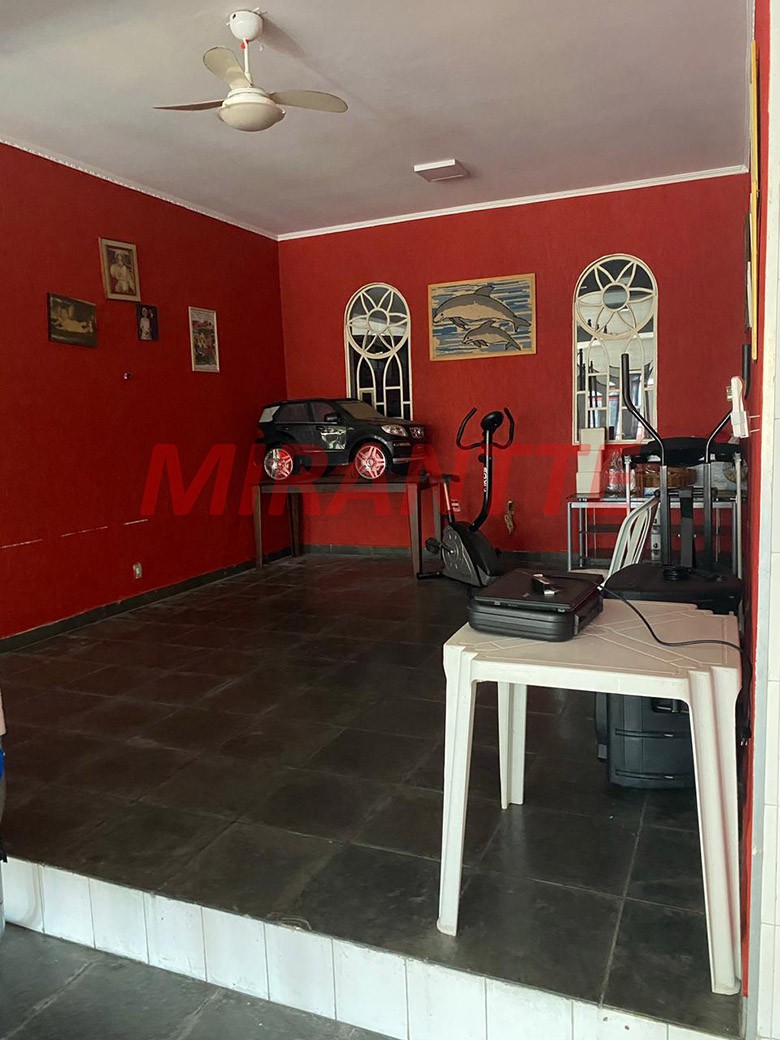 Sobrado de 507m² com 4 quartos em Vila Gustavo