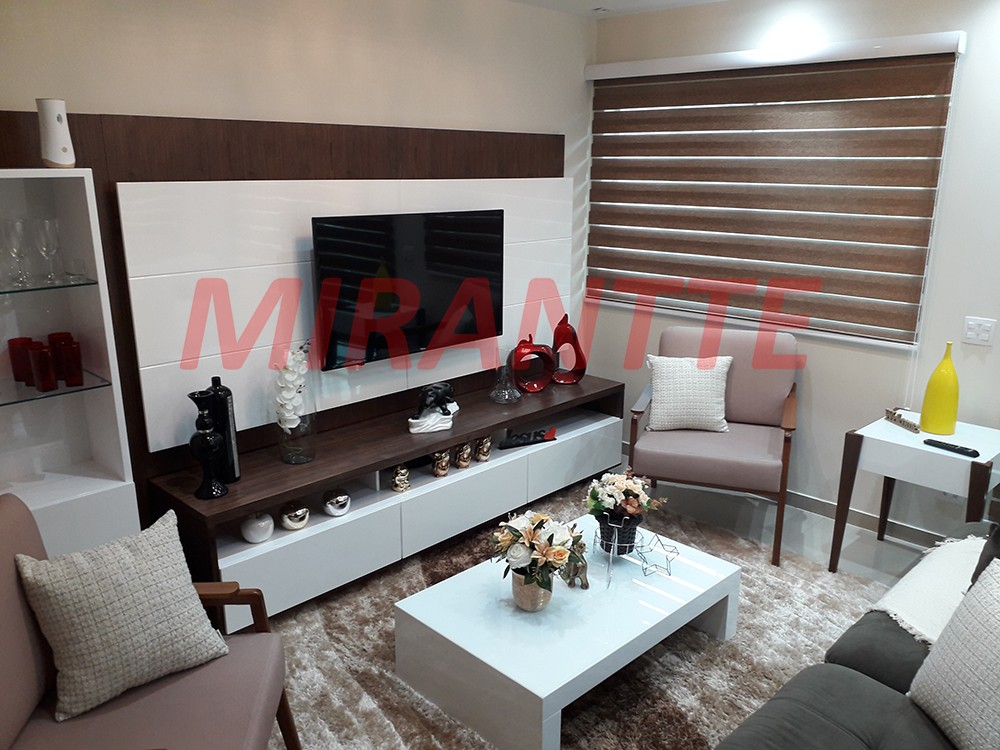 Sobrado de 400m² com 4 quartos em Jardim Guapíra