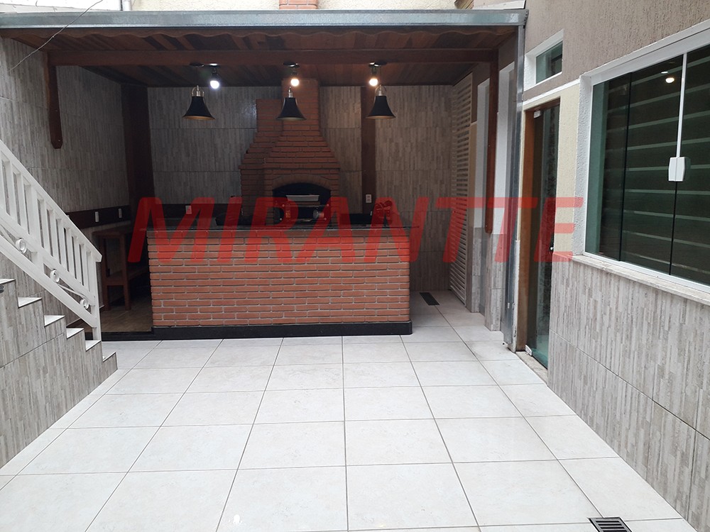 Sobrado de 400m² com 4 quartos em Jardim Guapíra