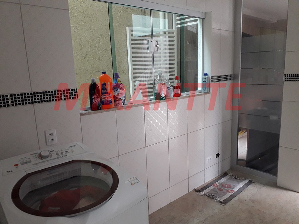 Sobrado de 400m² com 4 quartos em Jardim Guapíra