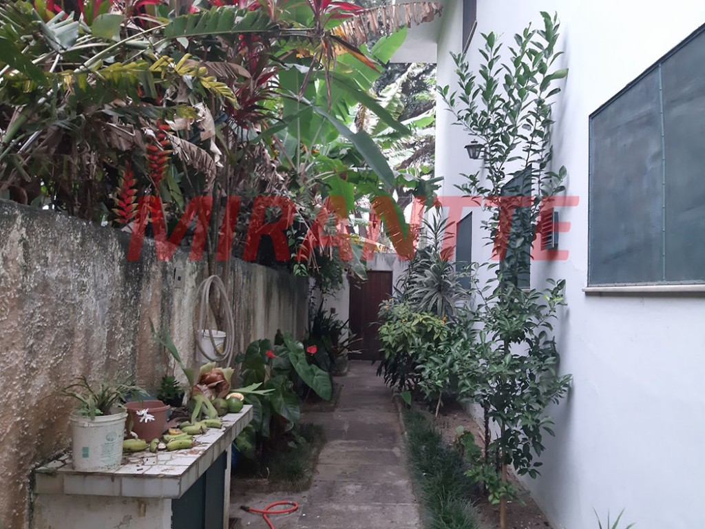 Sobrado de 550m² com 4 quartos em Horto Florestal