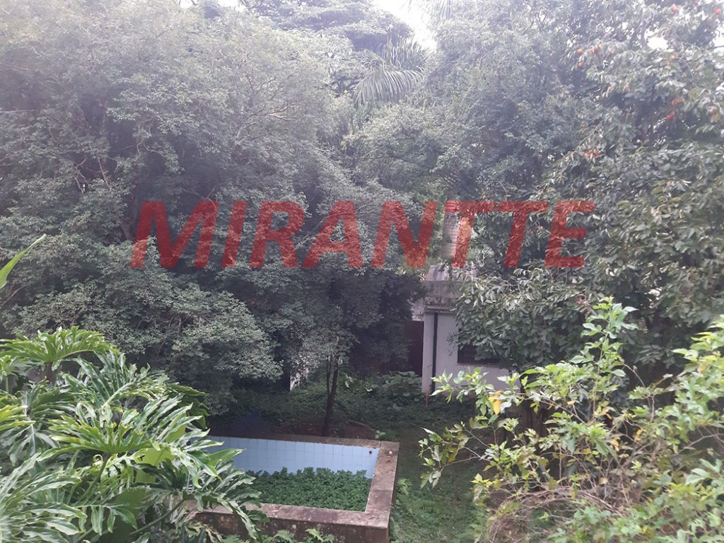 Sobrado de 550m² com 4 quartos em Horto Florestal