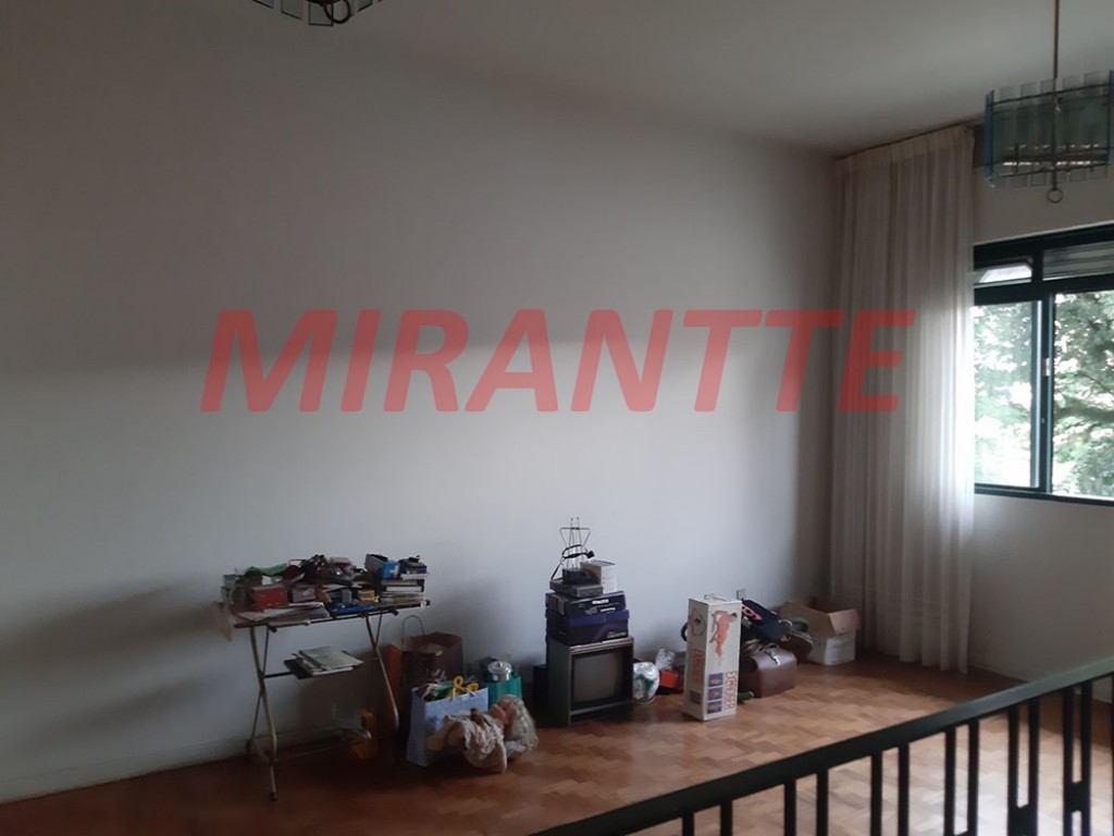 Sobrado de 550m² com 4 quartos em Horto Florestal