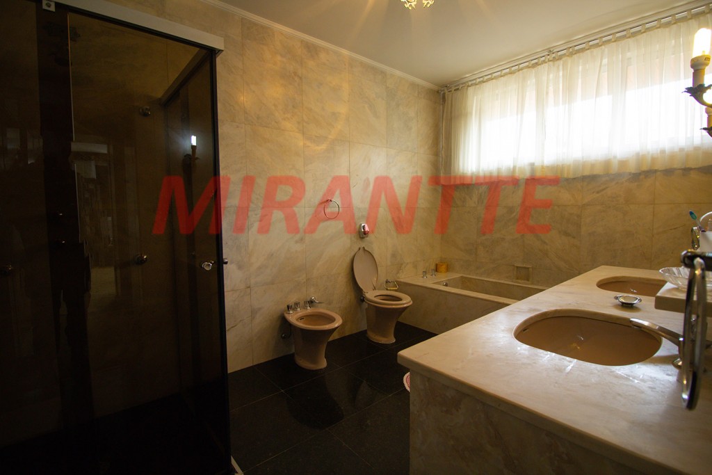 Sobrado de 850m² com 5 quartos em Jardim São Bento