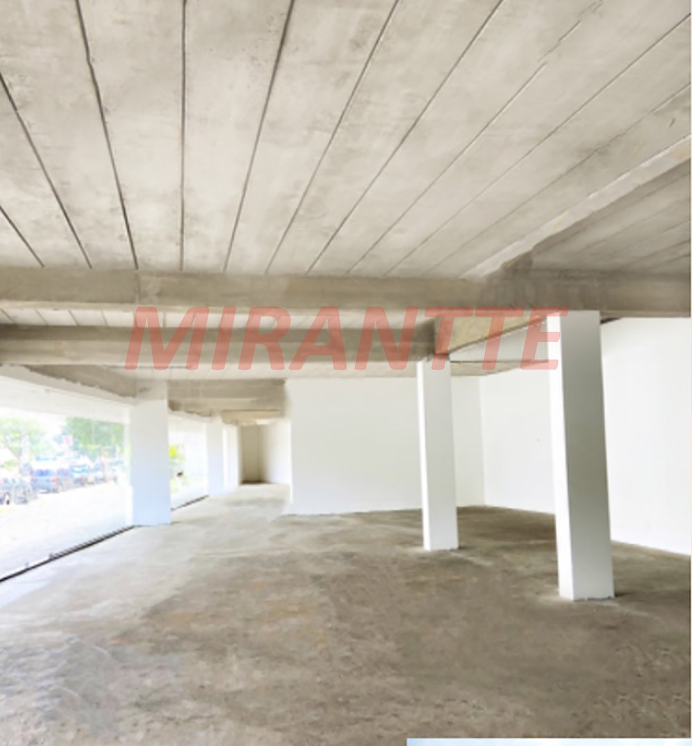 Comercial de 684m² em Imirim